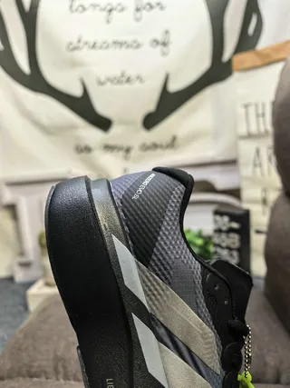 Adidas Bleu Noir Haut en maille Engineered Trois rayures Branding latéral Chaussures de running 3