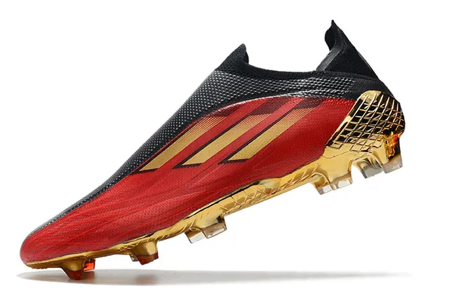 Adidas Chaussures de football bleu rose semelle holographique iridescente upper sock-fit coupe basse terrain ferme 18
