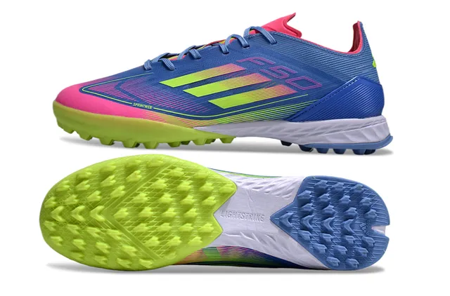 Adidas Chaussures de football bleu rose à tige synthétique à la coupe basse avec détails de rayures dégradées pour gazon artificiel 6