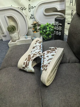 Adidas Brown Blue Giraffe-Print Upper Light Laces Lifestyle Sneakers 6