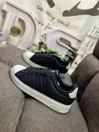 Adidas Campus Black and White Lifestyle Sneakers 7