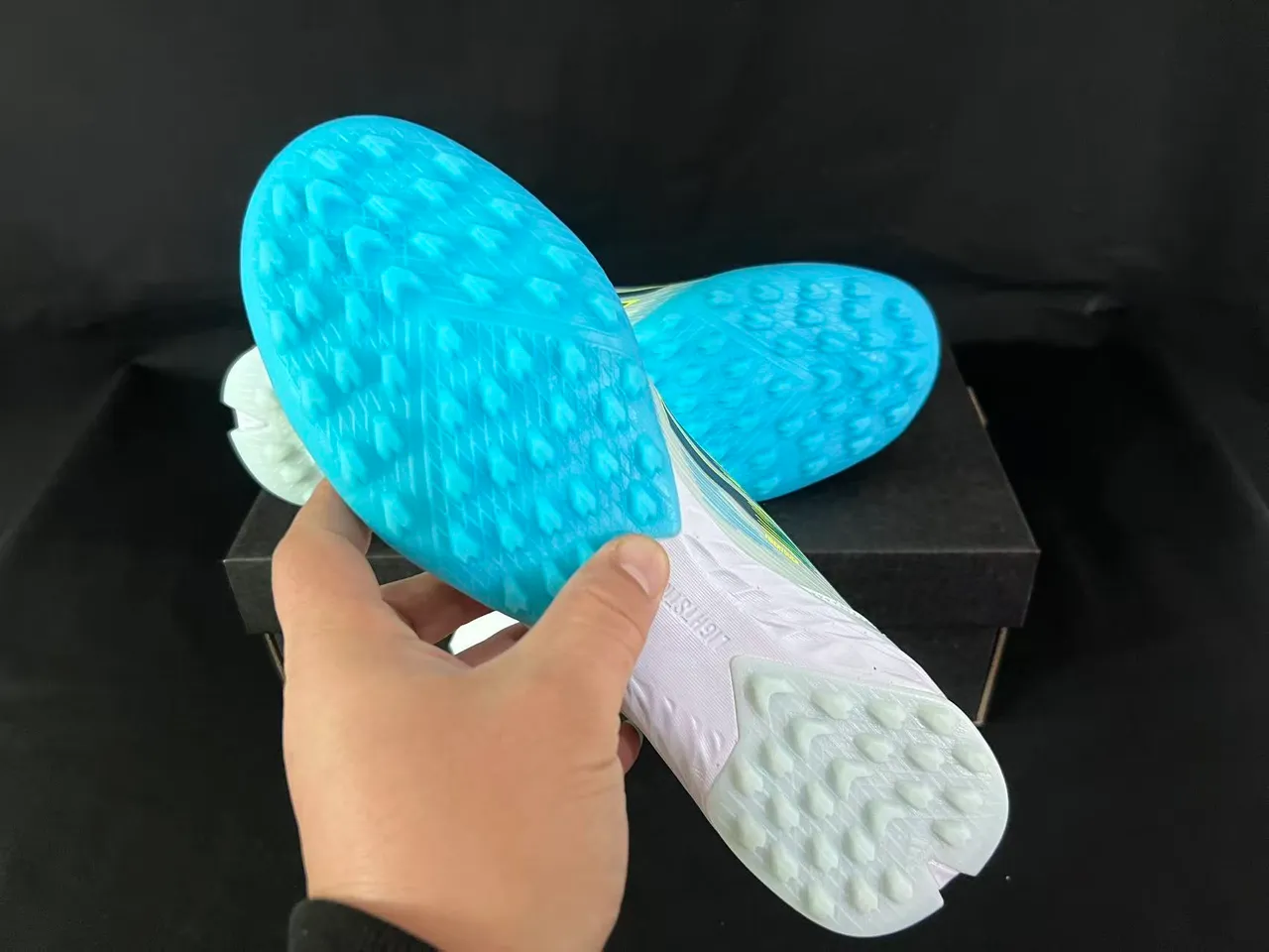Adidas F50 Sparkfusion Light Mint and Cyan Turf Chaussures de football 3