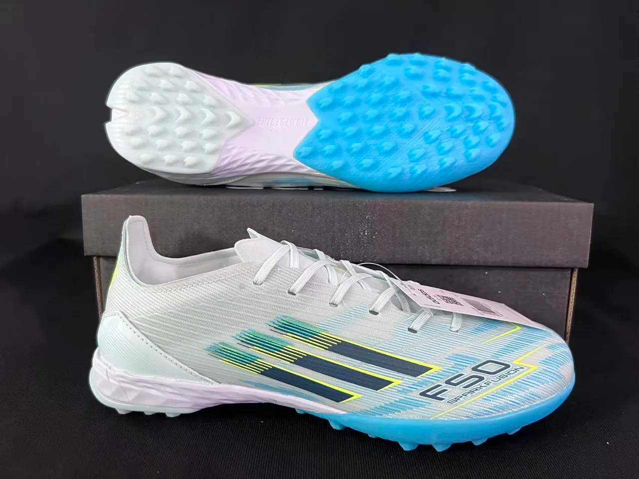 Adidas F50 Sparkfusion Light Mint and Cyan Turf Chaussures de football 8