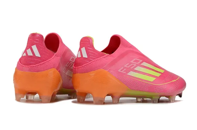 Adidas F50 Speedflow Chaussures de football rose néon jaune pour terrain ferme 4