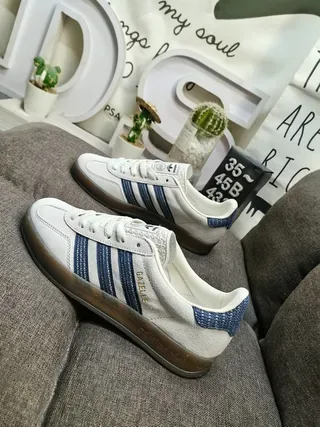 Adidas Gazelle Off-White and Navy Lifestyle Sneakers 7
