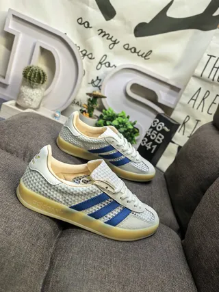 Adidas Gazelle Off-White and Navy Lifestyle Sneakers 9