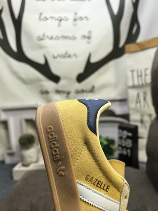 Adidas Gazelle Off-White and Navy Lifestyle Sneakers 23