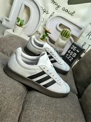 Adidas Gray Black Low-Top Suede-Like Upper Lifestyle Sneakers 9
