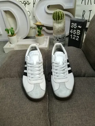 Adidas Gray Black Low-Top Suede-Like Upper Lifestyle Sneakers 10