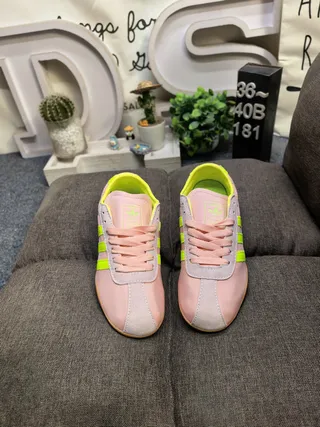 Adidas Green Pink Retro Runner Nylon Upper Lifestyle Sneakers 10