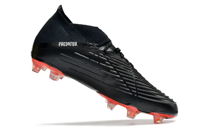 Adidas Multicolore Blanc Haut-Coupé Tricot Supérieur Overlay Gradient Terrain Firme Chaussures de Football 16