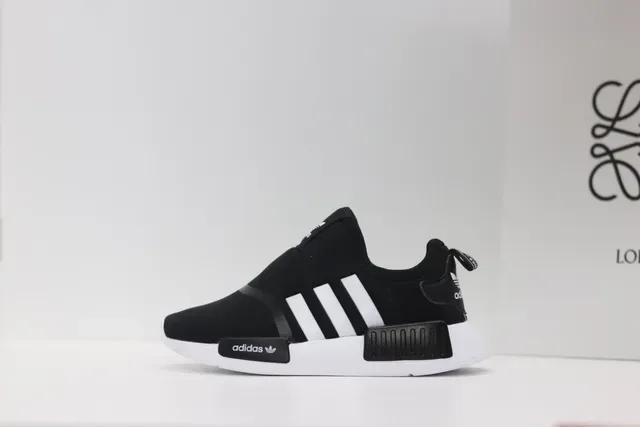 Adidas NMD R1 Black/White Lifestyle Sneakers 10
