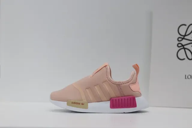 Adidas NMD R1 Black/White Lifestyle Sneakers 15