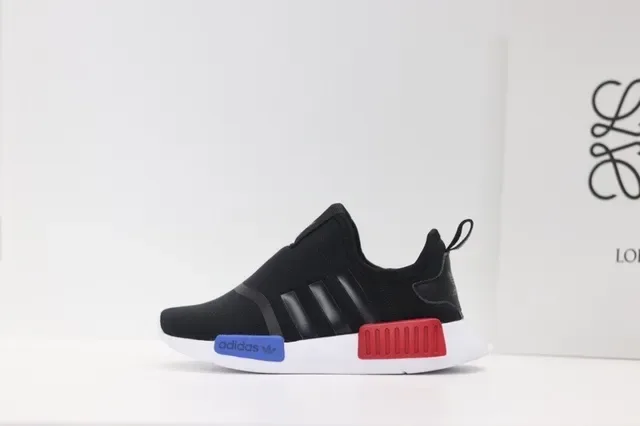 Adidas NMD R1 Black/White Lifestyle Sneakers 19