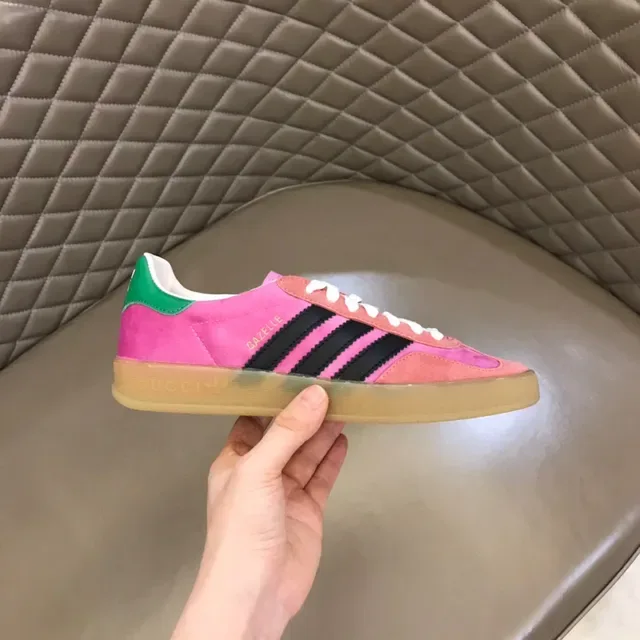 Adidas Chaussures Lifestyle Daim Rose et Noir avec Panneau Latéral de Trois Rayures 5