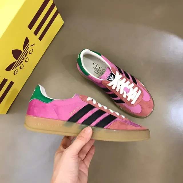Adidas Chaussures Lifestyle Daim Rose et Noir avec Panneau Latéral de Trois Rayures 6