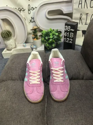 Adidas Pink Green Suede Upper Three-Stripe Side Panel Lifestyle Sneakers 10