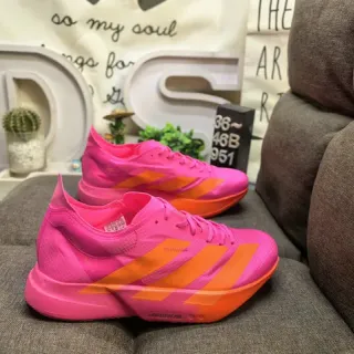 Adidas 粉色橙色低调赛车造型工程网面跑鞋