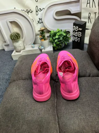 Adidas Rose Orange Profil bas Silhouette de course Tige en maille ingénierie Chaussures de course 8