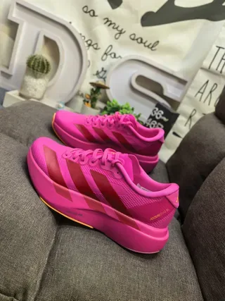 Adidas Pink Red Vibrant Monochrome Upper Three-Tone Stripe Design Running Shoes 7
