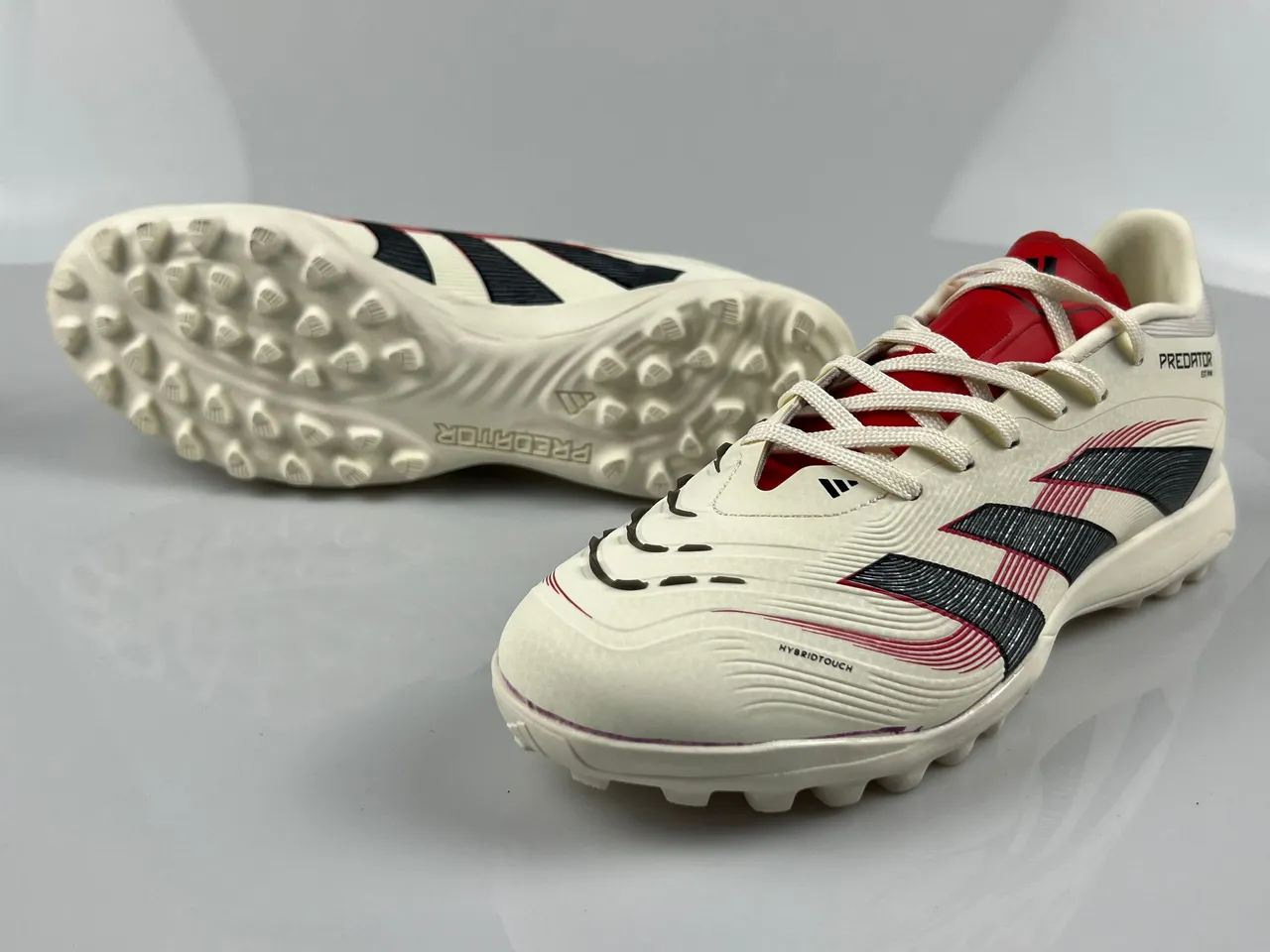 Adidas Predator Chaussures de football gazon artificiel silhueta basse coupe upper synthétique texturé beige noir 9