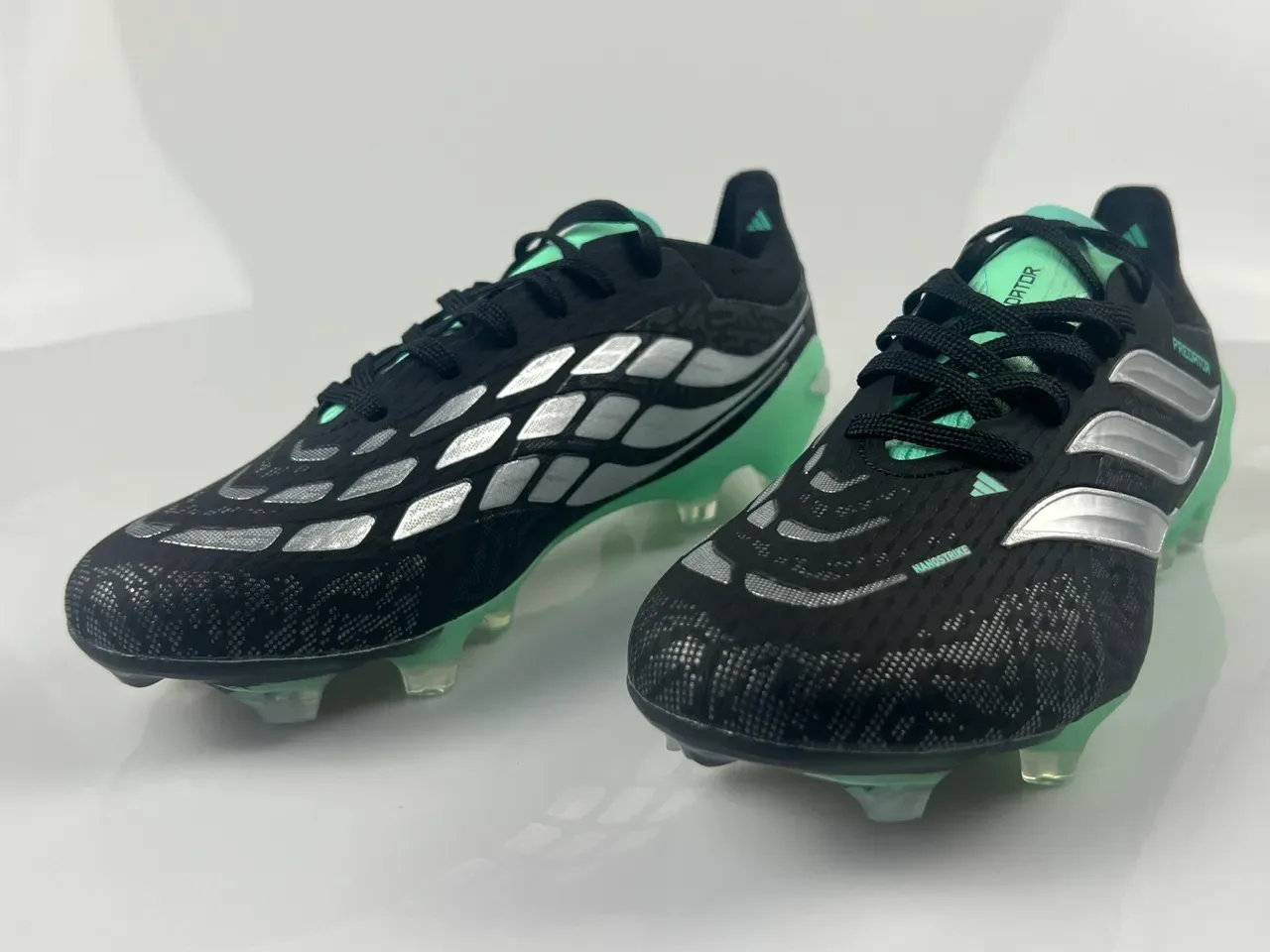 Adidas Predator Noir et Vert Menthe Chaussures de football pour terrain ferme 9