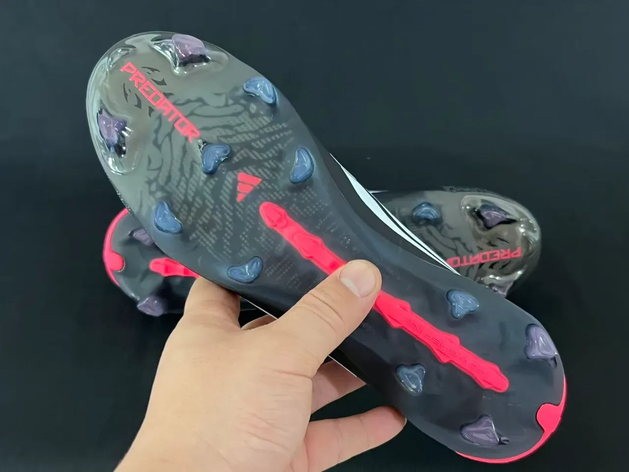 Adidas Predator Preto Branco Vermelho Firm-Ground Tênis de Futebol 2