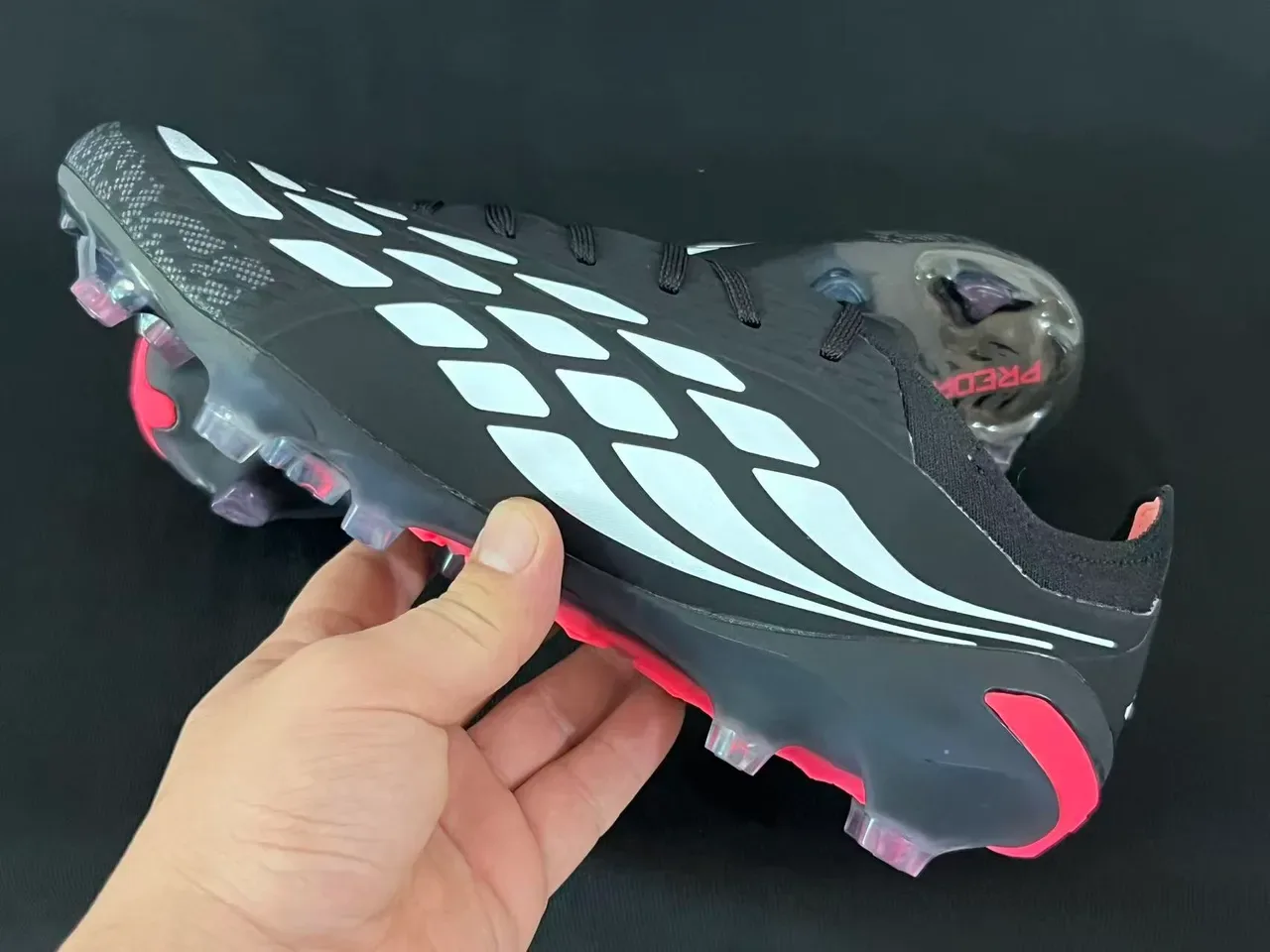 Adidas Predator Preto Branco Vermelho Firm-Ground Tênis de Futebol 4