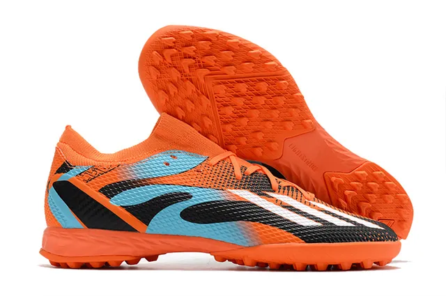 Adidas Predator Tênis de futebol turf laranja e preto com gola de malha ajustável de meia e cadarço assimétrico 4