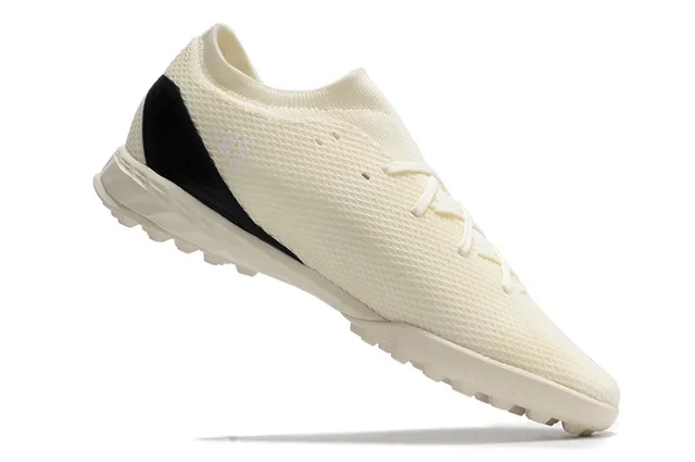 Adidas Predator Tênis de futebol turf laranja e preto com gola de malha ajustável de meia e cadarço assimétrico 11