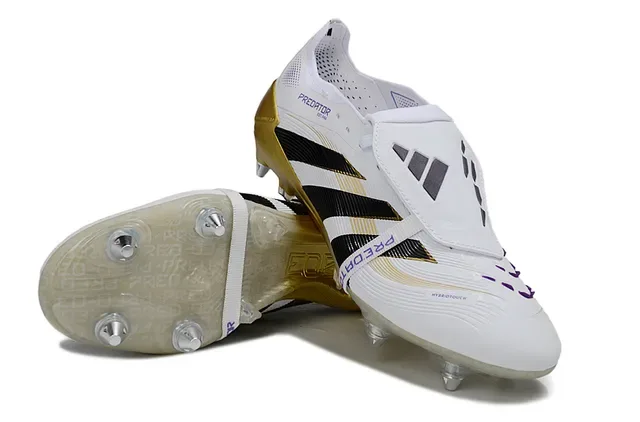 Adidas Predator Bottes de football blanches et dorées basse upper de cage rayé terrain ferme 4