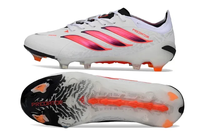 Adidas Predator Sapatos de futebol brancos e rosas de baixo corte com upper de malha degradável, três tiras, para terreno firme 6
