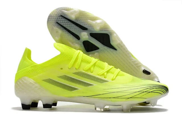 Adidas Red Gold Chaussures de football à coupe basse avec empeine synthétique, cage métallique et semelle pour terrain ferme 9