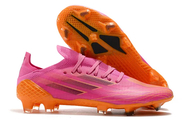 Adidas Red Gold Chaussures de football à coupe basse avec empeine synthétique, cage métallique et semelle pour terrain ferme 20