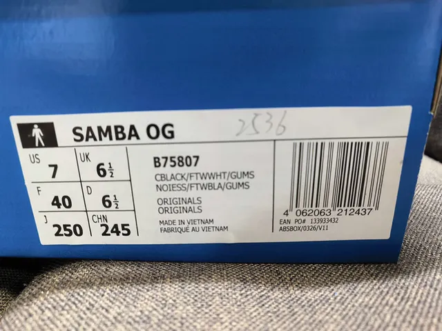 Adidas Samba Black and White Lifestyle Sneakers 2