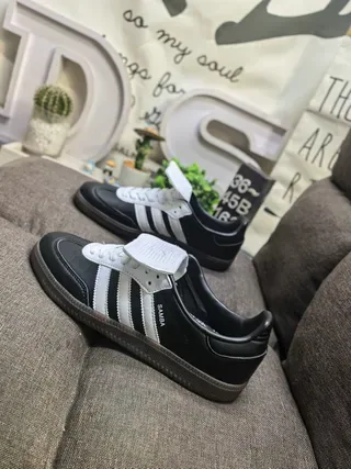 Adidas Samba भूरी बहुरंगी जिराफ प्रिंट एक्सेंट चमड़ा लाइफस्टाइल स्नीकर 17