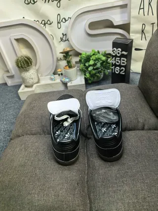 Adidas Samba भूरी बहुरंगी जिराफ प्रिंट एक्सेंट चमड़ा लाइफस्टाइल स्नीकर 18