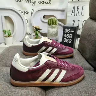 Adidas Samba Burgundy and White लाइफस्टाइल स्नीकर