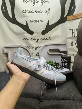 Adidas Samba Gris Beige Chaussures Lifestyle Basse à Trois Bandes Panneau Latéral 5