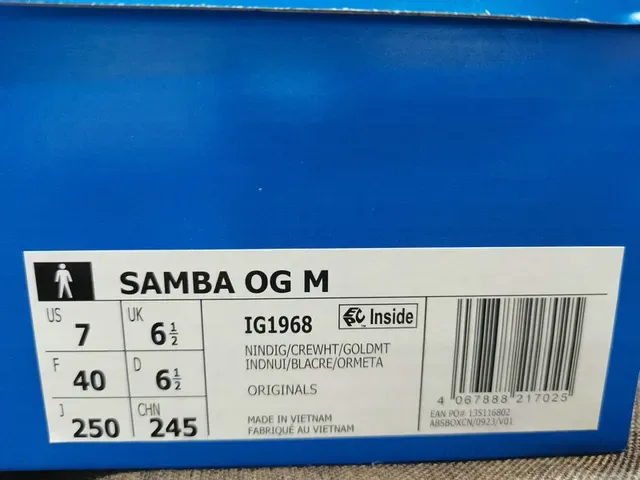 Adidas Samba Navy and Cream Lifestyle Sneakers 2