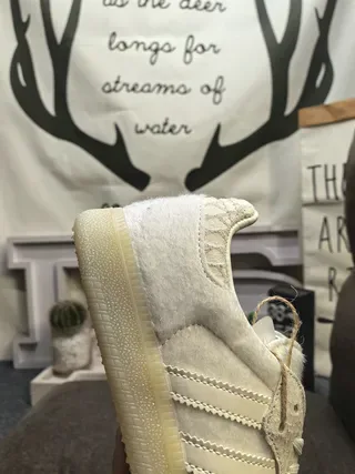 Adidas Samba OG Off-White Lifestyle Sneakers 3