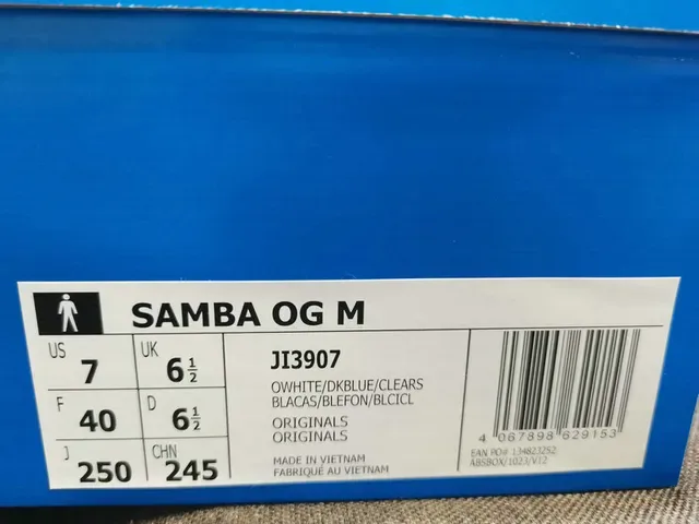 Adidas Samba White and Navy Lifestyle Sneakers 2