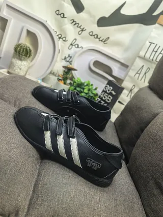 Adidas Samba White Black Low-Top Velcro Strap Closure Lifestyle Sneakers 17