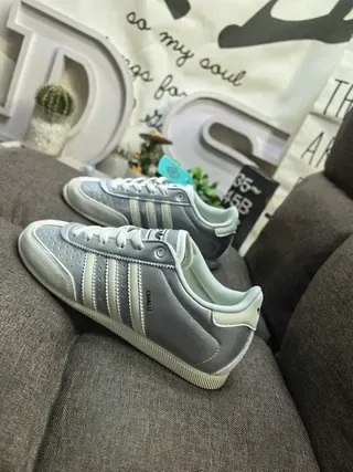 Adidas Silver White Low-Top Perforated Toe Lifestyle Sneakers 7