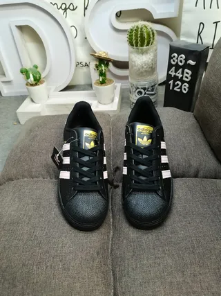Adidas Superstar Black and Pink Smile Lifestyle Sneakers 10