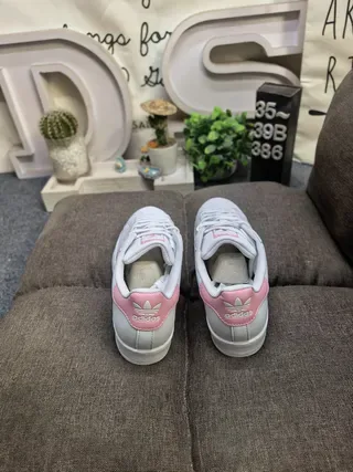 Adidas Superstar White and Pink Lifestyle Sneakers 8