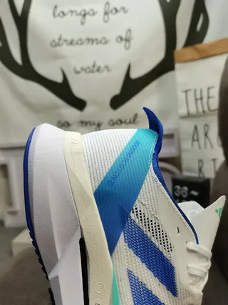 Adidas Blanco Azul Parte Superior de Malla Ingenierada Tres Rayas Laterales Marcas Zapatos de Running 3