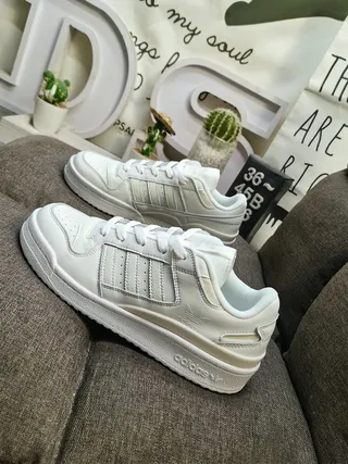 Adidas White Low-Top Lifestyle Sneakers 7
