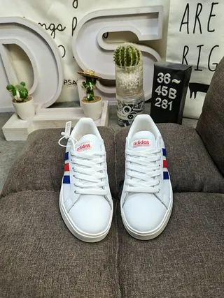 Adidas White Red Blue Three-Stripe Lifestyle Sneakers 10