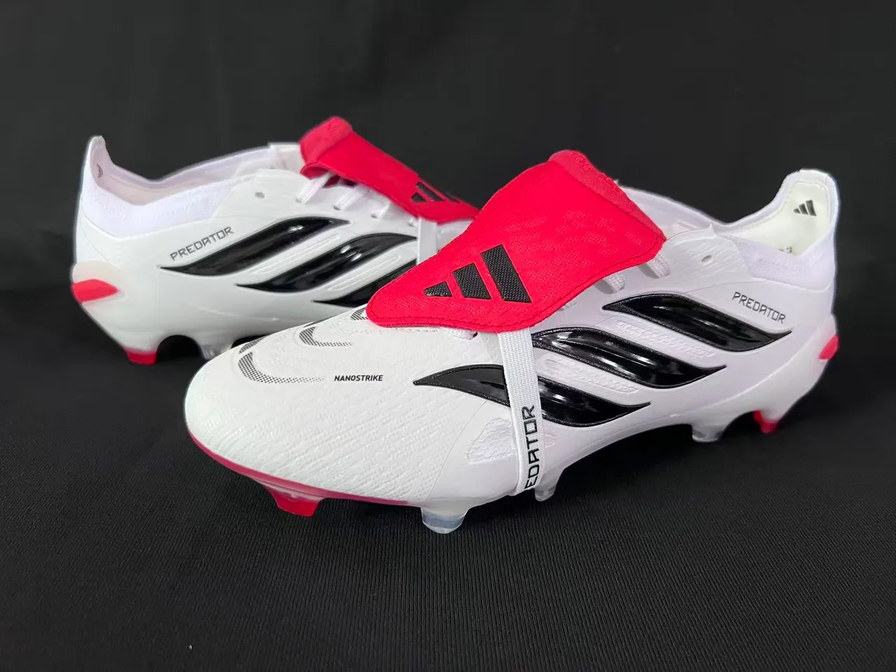 Adidas White Red Low-Cut Bootie Silhouette Transparent Heel Cage Firm-Ground Soccer Shoes 17